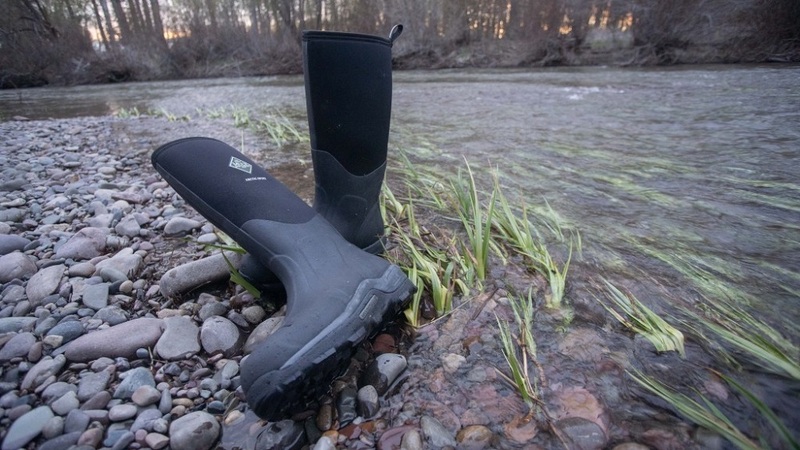 Muck Boots Review: Best Boots for Outdoor Inclement Weather! - Cherry Picks